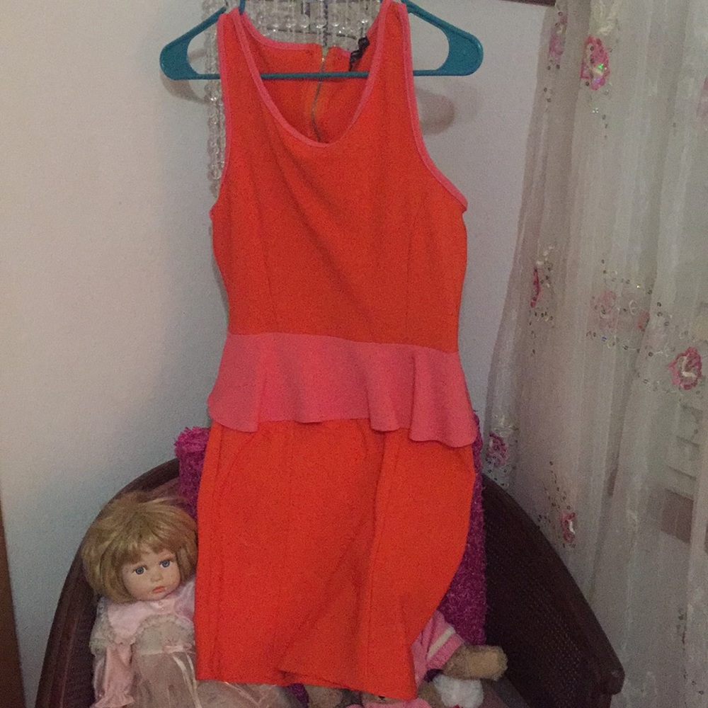 NWOT Teen Vogue peplum dress in orange & pink💖✨